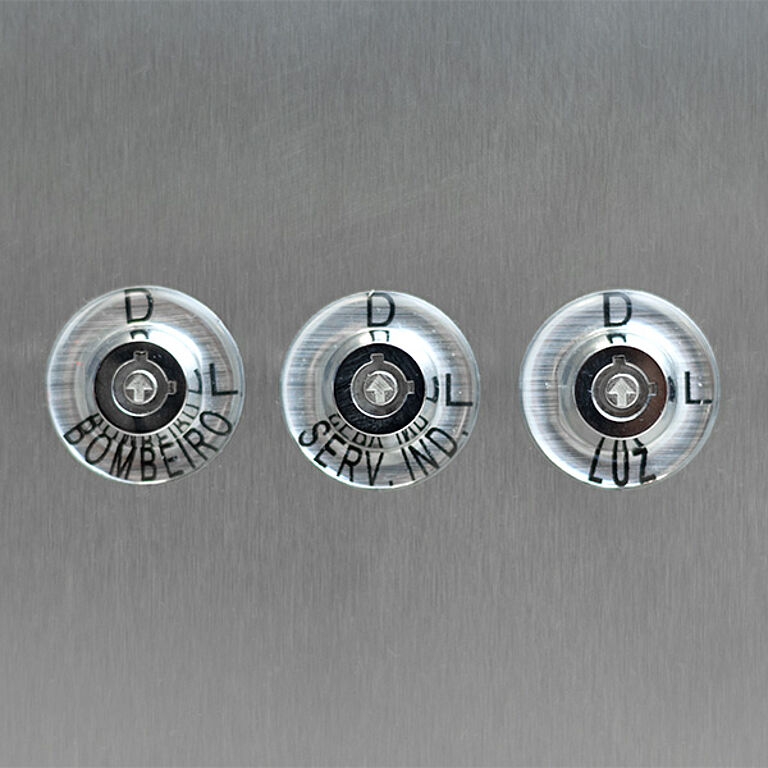 Linha de Botoeiras Polaris - Chaves de Serviço